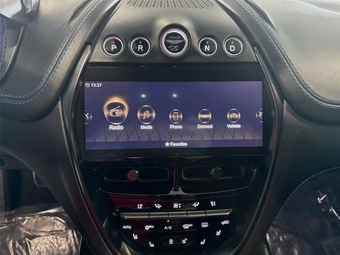 Used 2021 Aston Martin DBX AWD/4WD image 9