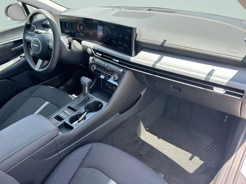 New 2026 Hyundai Sonata SE FWD image 14