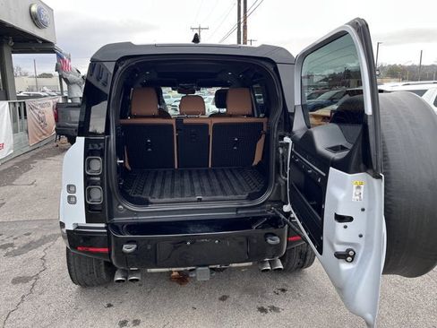 Used 2023 Land Rover Defender 110 V8 image 7