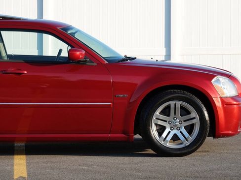 Used 2006 Dodge Magnum R/T w/ Convenience Group II RWD image 26