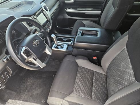 Used 2018 Toyota Tundra SR5 w/ SR5 Upgrade Package RWD image 18