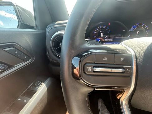 Used 2024 Chevrolet Colorado LT w/ LT Convenience Package III RWD image 26