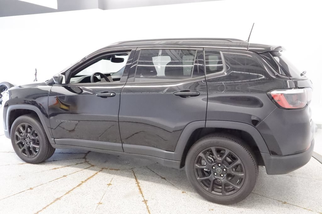 New 2026 Jeep Compass Latitude AWD/4WD image 13