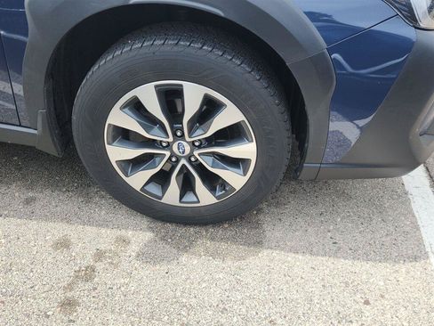 Used 2023 Subaru Outback Limited AWD/4WD image 2