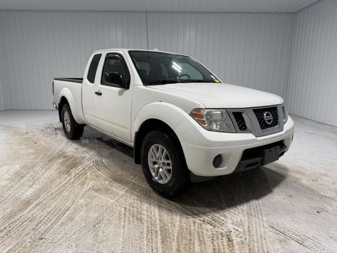 Used 2018 Nissan Frontier SV image 8