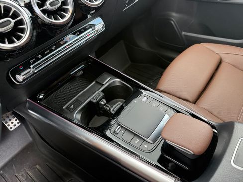 Certified 2021 Mercedes-Benz GLA 250 4MATIC image 21