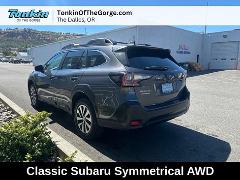 Used 2024 Subaru Outback Premium AWD/4WD image 10