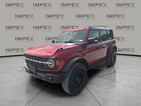 Used 2025 Ford Bronco Badlands AWD/4WD image 1