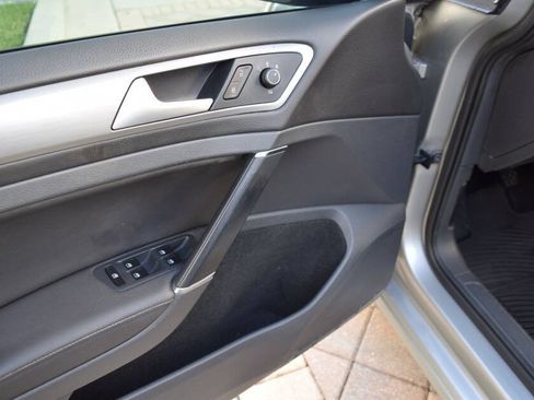 Used 2015 Volkswagen Golf TDI S FWD image 69