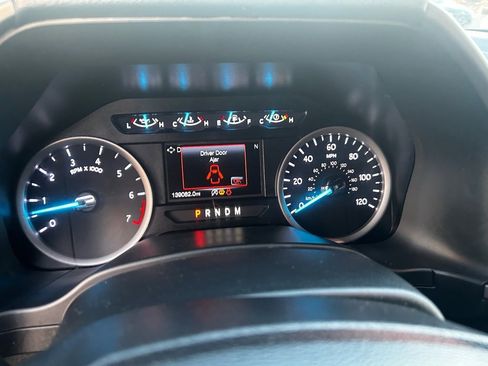 Used 2019 Ford Expedition Max XLT image 11