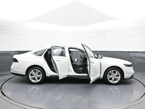 New 2026 Honda Accord LX image 33