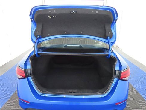 Used 2025 Nissan Sentra SV FWD image 12