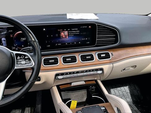 Used 2022 Mercedes-Benz GLE 350 4MATIC w/ Premium Package image 7