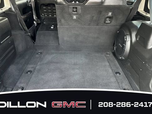 Used 2018 Jeep Wrangler Unlimited Rubicon AWD/4WD image 15