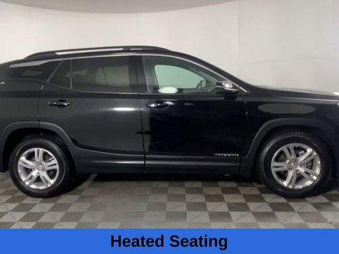 Used 2020 GMC Terrain SLE w/ Driver Convenience Package image 3