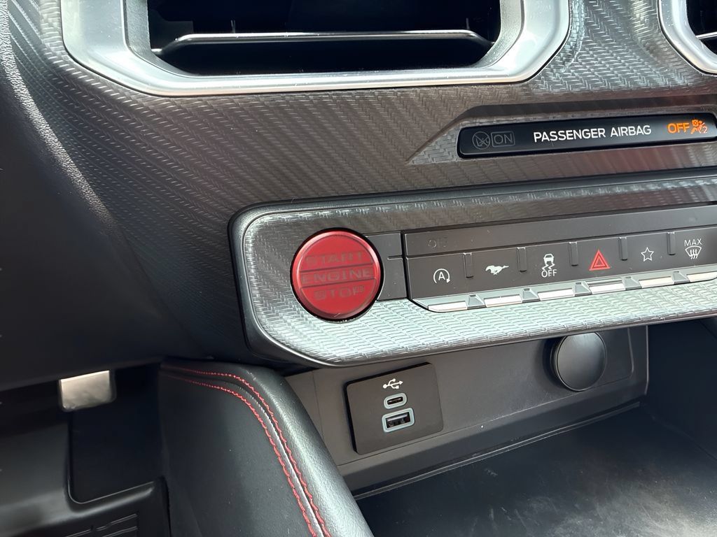 Used 2025 Ford Mustang GT Premium RWD image 11