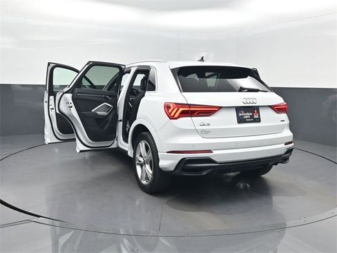 Used 2021 Audi Q3 2.0T Premium w/ Convenience Package image 39