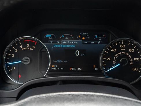 Used 2018 Ford F150 Lariat w/ Equipment Group 502A Luxury AWD/4WD image 26