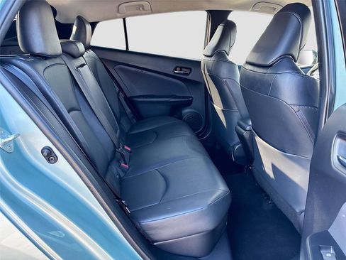 Used 2018 Toyota Prius Four Touring image 28