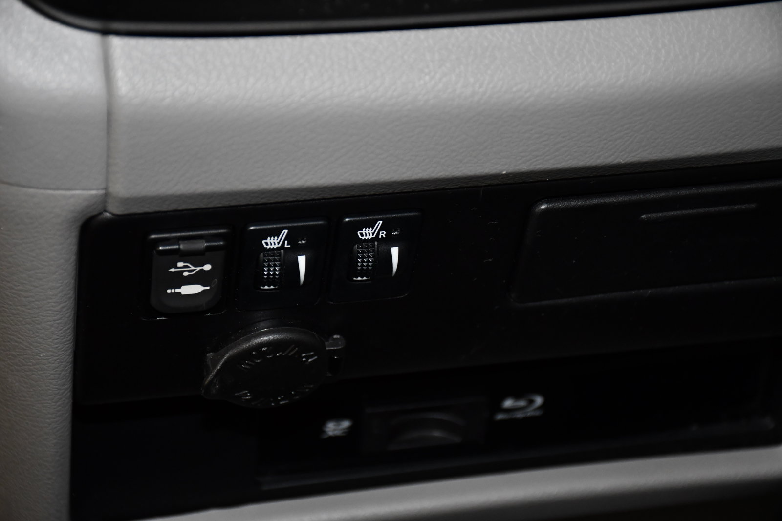 Used 2017 Toyota Sienna XLE Premium AWD/4WD image 30