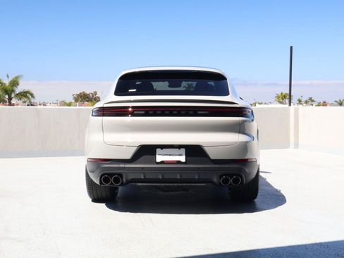 New 2026 Porsche Cayenne Coupe AWD/4WD image 10