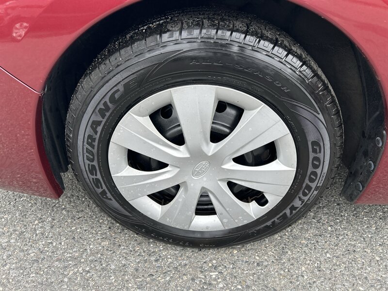 Used 2014 Subaru Impreza 2.0i AWD/4WD image 7