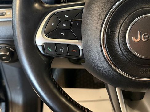 Used 2018 Jeep Compass Trailhawk w/ Leather Interior Group AWD/4WD image 10