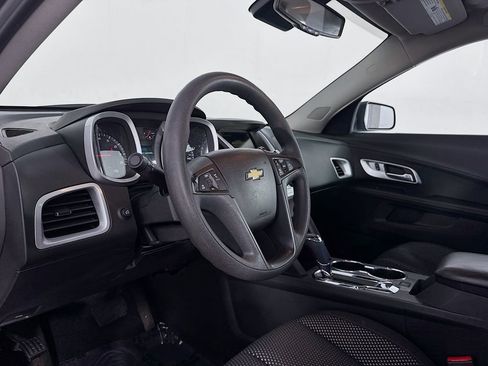 Used 2017 Chevrolet Equinox LS image 12