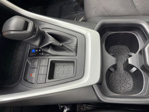 Used 2019 Toyota RAV4 XLE FWD image 30