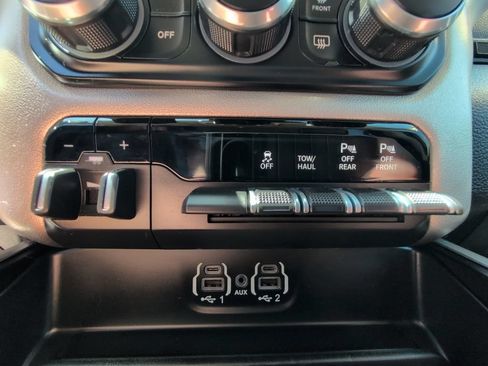 Used 2021 RAM 1500 Laramie AWD/4WD image 21