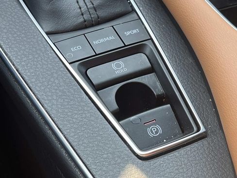 Used 2019 Toyota Avalon Limited w/ Advanced Safety Package FWD image 34