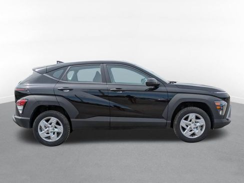 Used 2025 Hyundai Kona SE AWD/4WD image 2