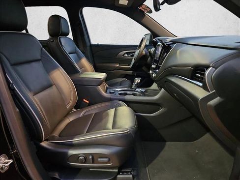 Used 2023 Chevrolet Traverse Premier w/ Redline Edition image 23