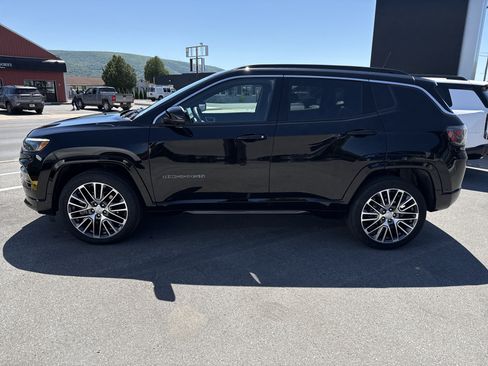 Used 2023 Jeep Compass Limited w/ Elite Group AWD/4WD image 7