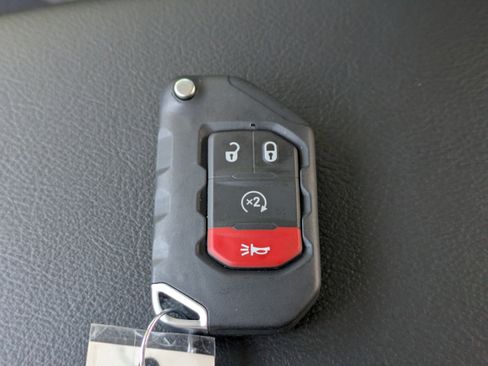 New 2026 Jeep Gladiator Sport image 31