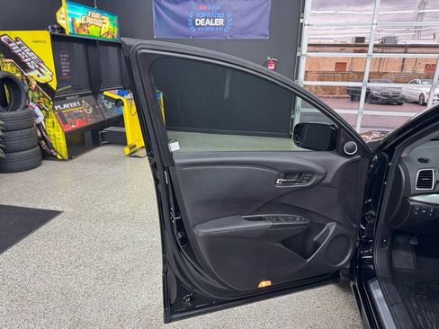 Used 2017 Acura RDX AWD w/ Advance Package image 9
