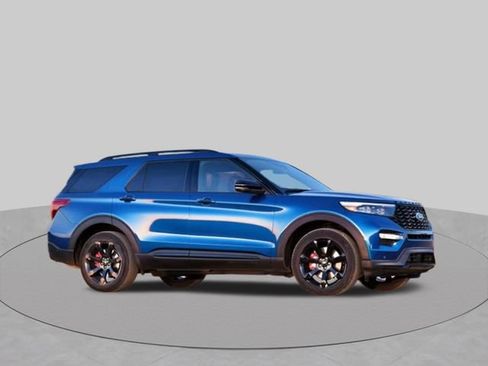Used 2023 Ford Explorer ST-Line w/ Class IV Trailer Tow Package AWD/4WD image 9
