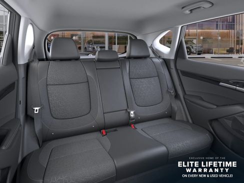 New 2026 Kia Seltos S FWD image 17