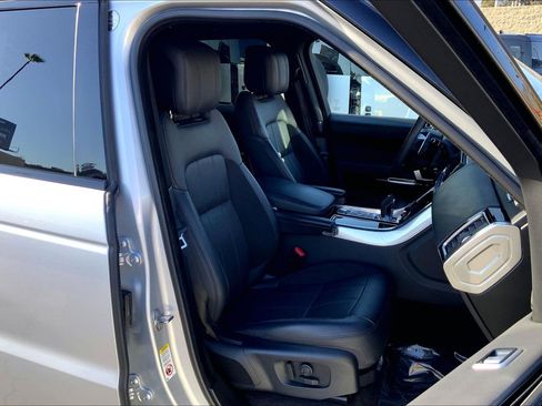 Used 2020 Land Rover Range Rover Sport HST image 7