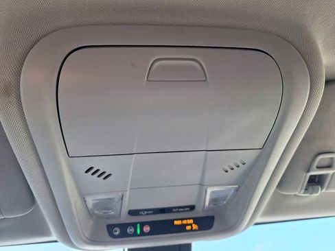 Used 2024 Chevrolet Equinox LT image 19