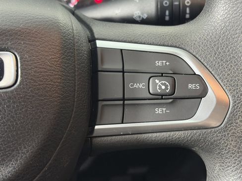 Used 2023 Jeep Compass Sport image 18