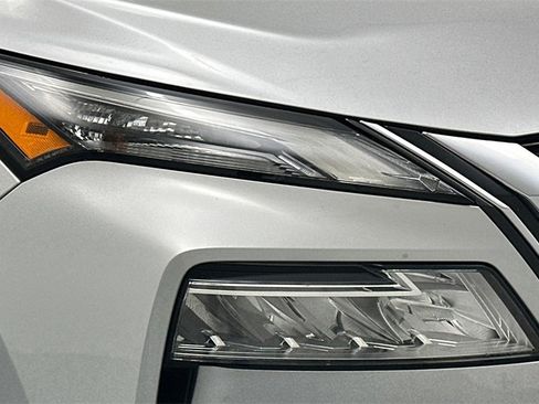 Certified 2023 Nissan Rogue SV w/ SV Premium Package image 25