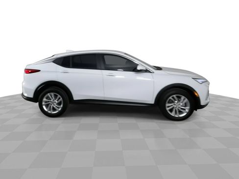 Used 2025 Buick Envista Preferred image 9