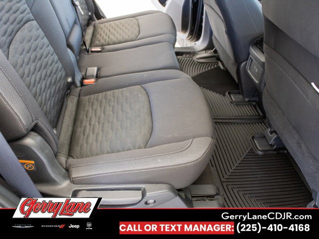 Used 2025 Nissan Pathfinder SV FWD image 16
