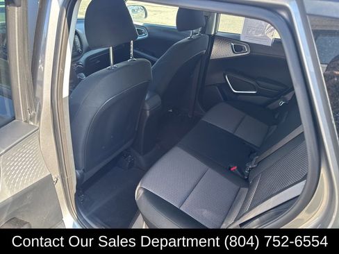 Used 2025 Kia Soul LX w/ LX Technology Package image 11