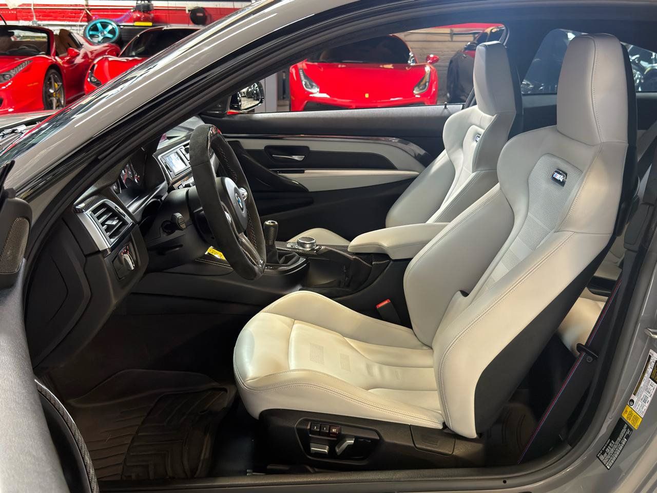 Used 2018 BMW M4 Coupe RWD image 13
