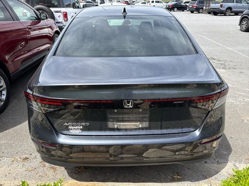 Certified 2023 Honda Accord LX image 9