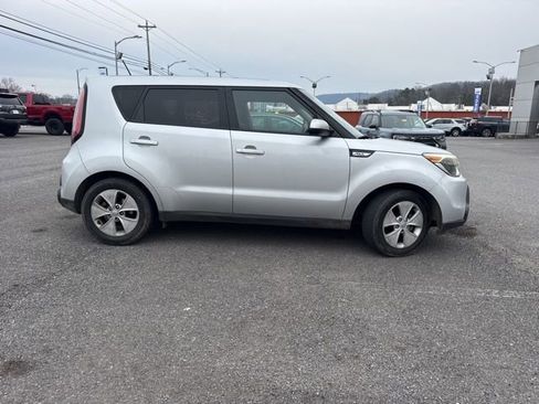 Used 2016 Kia Soul image 4