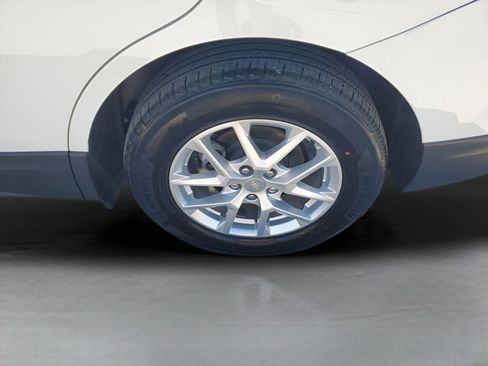 Used 2023 Chevrolet Equinox LT image 20
