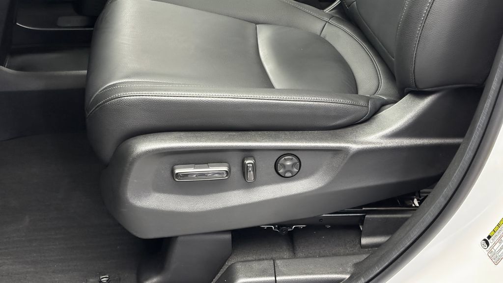 Used 2026 Honda Odyssey EX-L image 12